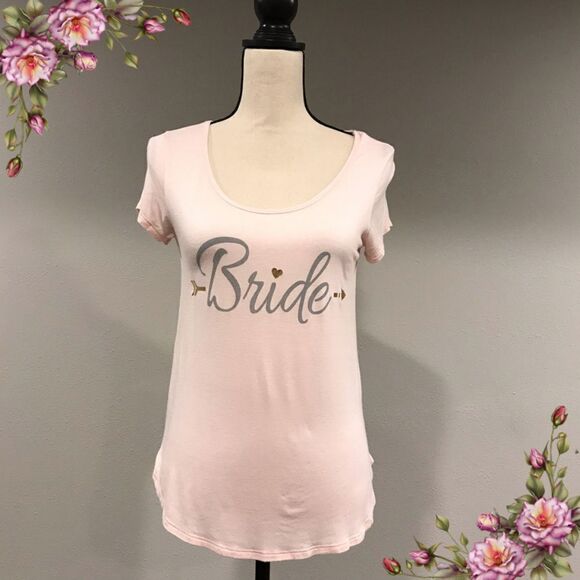 "Bride" pale pink short sleeve top - Picture 1 of 8